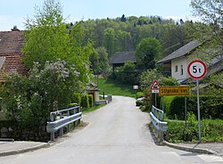 Stranska vas ob Višnjici, ulaz u naselje