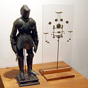 مدلی از ربات لئوناردو به همراه اجزای داخلی، برلین.