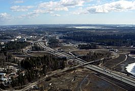 La Turunväylä à Espoo à son croisement avec la Kehä II.