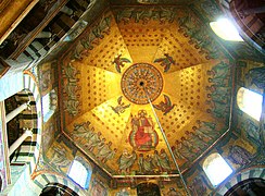 Cúpula de la Capilla palatina de Aquisgrán. El mosaico sufrió una restauración muy intervencionista en el siglo XIX.