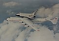 Transbordador espacial Buran acoplado a la avión de carga AN-225