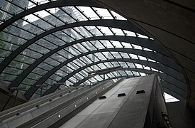 Canary Wharf tube station MMB 16.jpg