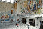 Alf Rolfsens monumentale freskomalerier på festhallens vestvegg i Oslo rådhus fra 1938–1950. Foto: Jean-Pierre Dalbéra, 2010