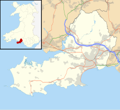 Mapa konturowa Swansea, blisko centrum na prawo znajduje się punkt z opisem „Gowerton”