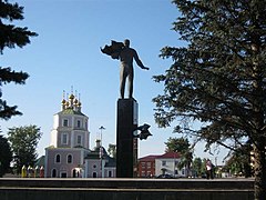 Kazanin kirkko ja kosmonautti Juri Gagarinin patsas