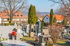 Hřbitov u kostela Nejsvětější Trojice ve Zbyslavi 06.jpg