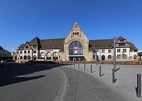 Empfangsgebäude des Wormser Hauptbahnhofes