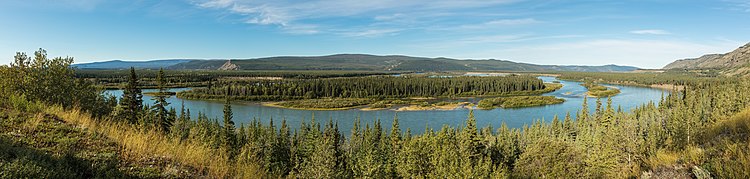 Панорама Юкона в окрестностях Кармакса, Канада