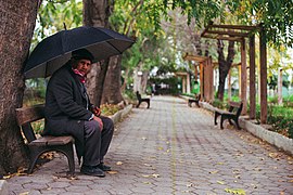 Bejaia, Algeria - homme au parapluie.jpg