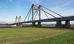 cerca Beneden Leeuwen, el puente: el Prins Willem Alexanderbrug