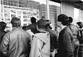Novembre 1989 : des photos de la grande manifestation d'Alexanderplatz sont exposées à l'ADN et suscitent alors un grand intérêt.