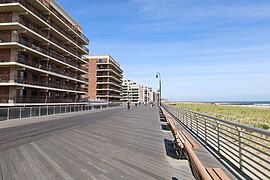 Building on Long Beach boardwalk