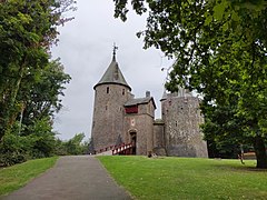 Castell Coch Approach.jpg