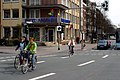 Einfahren in die Kreuzung bei roter Autoampel