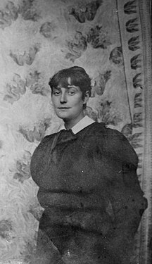 Portrait de Marie Duhem vers 1910, photographie anonyme[10].