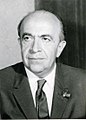 Amir Abbász Hovejda (1919-1979) az Iráni Császárság miniszterelnöke (1965. január 26. - 1977. augusztus 7.). Az iszlám forradalom győzelme után kivégezték.