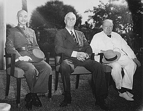 Chiang Kai-shek, Roosevelt och Winston Churchill vid Kairokonferensen, 1943.