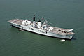 Az Invincible osztályú HMS Invincible brit könnyű repülőgép-hordozó 2005-ben. A sah flottája 1-3 ilyen egység rendszeresítését tervezte