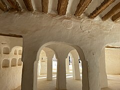 Intérieur mausolée de Cheikh Sidi Brahim 2.jpg