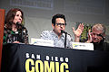 (L-R) Produzentin Kathleen Kennedy, Drehbuchautor und Regisseur J. J. Abrams und Drehbuchautor Lawrence Kasdan auf der 2015 San Diego Comic-Con International.