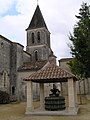 Turm der Kirche und Weinkelter