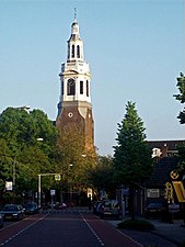 Witte kerktoren van Nijkerk. Uniek in Nederland, omdat de architect moest beloven geen dergelijke toren voor een andere plaats te ontwerpen.