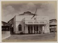 Fasad Stasiun Yogyakarta sebelum direnovasi. Foto diambil pada tahun 1890.