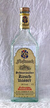 Flasche Schwarzwälder Kirschwasser