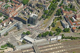 Willy-Brandt-Platz vor dem Hauptbahnhof in Heidelberg