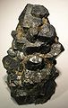 Uraninit provenit din mina Chestnut Flats, Spruce Pine, SUA