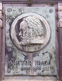 Victor Hugo column, portrait.