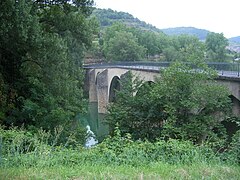 Le pont de la route départementale 993.