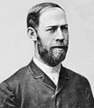 هاينريش رودولف هيرتز (1857-1894): أثبت بتجاربه وجود الأمواج الراديوية وبين أن خصائصها شبيهة بخصائص الأمواج الضوئية. وقد كان لتجاربه فضل كبير في اختراع التلغراف اللاسلكي، توسيع نظرية ماكسويل الكهرومغناطيسية للضوء.