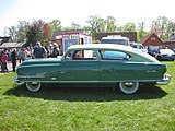 1951 Nash Ambassador Airflyte, Seitenlinie zum 1950 nahezu unverändert