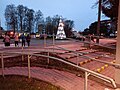 Ustka, plac Jarosława Dąbrowskiego styczniową nocą