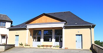 Salle des fêtes de Benqué-Molère (Hautes-Pyrénées) 1.jpg