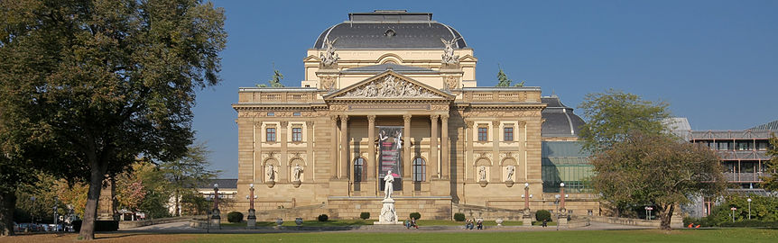 Hessisches Staatstheater Wiesbaden]]