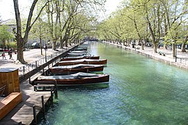 Canal Vassé près Pont Amours Annecy 3.jpg