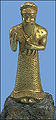 Statuette d'orant en or et bronze, c. XIIe siècle.