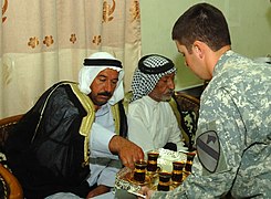 Making Iraqi Chai for Sheiks - DVIDS 50102.jpg