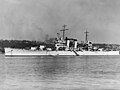 A USS Brooklyn (CL-40) nagy méretű (értsd: nehézcirkáló méretű) amerikai könnyűcirkáló. Vízkiszorításuk: sztenderd 9800 t, 12 700 t maximális, fő fegyverzetük: 15 db 152 mm L/47 ágyú.[43]