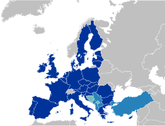 Euroopa Liidu kandidaatriikideks on Albaania, Türgi, Põhja-Makedoonia, Montenegro, Serbia ja Island. Euroopa Liiduga liitumine on aktuaalne ka Bosnias ja Hertsegoviinas ning Kosovos