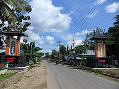Gerbang Selamat Datang di Kota Tanjung.