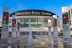 Mercedes Benz Dome Berlin (47035514414).jpg