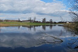 Sjön Muraka järv vid gården Muraka i byn Välgita.