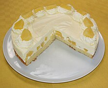 Pineapple-cake2 hg.jpg