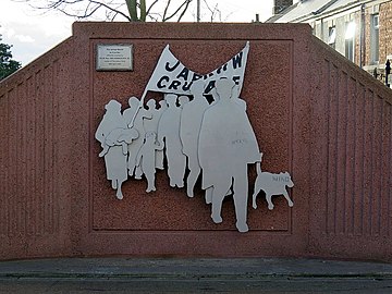 Sculpture "The Jarrow March" à la station de métro Jarrow (en)