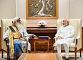 Sadhguru keskustelemassa pääministeri Narendra Modin kanssa.
