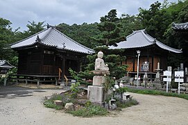 Aizendō links, Amidadō rechts