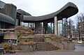 Biblioteca de la ciudad de Tampere diseñada por Raili y Reima Pietilä.